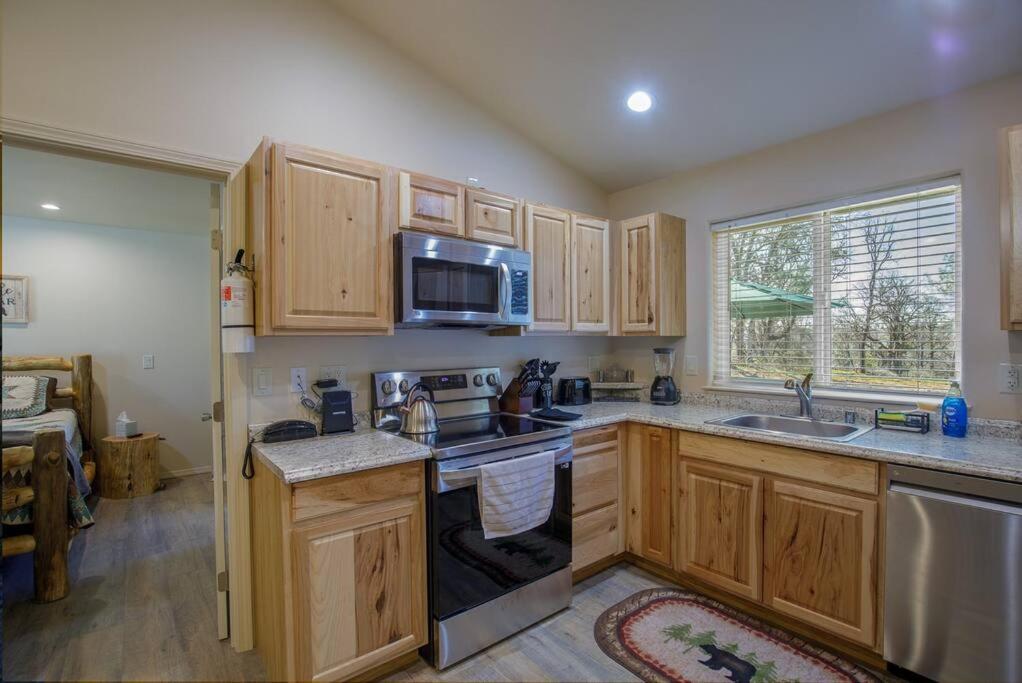 Cozy Cub Cabin, Brand New Home Near Yosemite Mariposa Ngoại thất bức ảnh